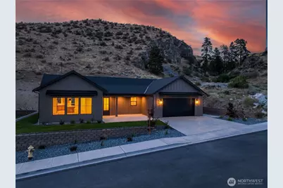 922 Long Drive, Chelan, WA 98816 - Photo 2