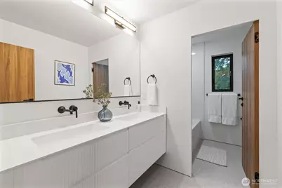 10733 17th Avenue NE, Seattle, WA 98125 - Photo 32
