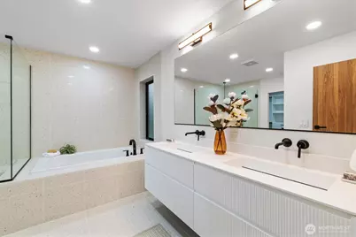 10733 17th Avenue NE, Seattle, WA 98125 - Photo 26