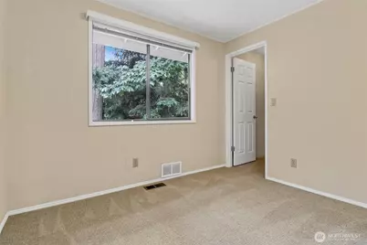 9810 116th Place NE, Kirkland, WA 98033 - Photo 10