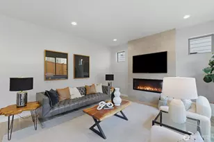 12504 SE 256th Pl, Kent, WA 98030 - Photo 8