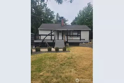 11335 Sunnyside Avenue N, Seattle, WA 98133 - Photo 1