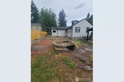 11335 Sunnyside Avenue N, Seattle, WA 98133 - Photo 6