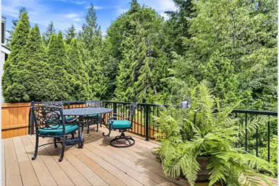 12018 Big Leaf Way NE, Redmond, WA 98053 - Photo 34