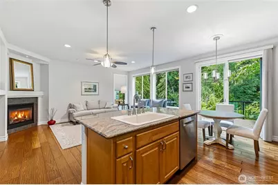 12018 Big Leaf Way NE, Redmond, WA 98053 - Photo 18