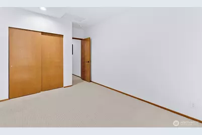 10095 NE Knight Road, Bainbridge Island, WA 98110 - Photo 16