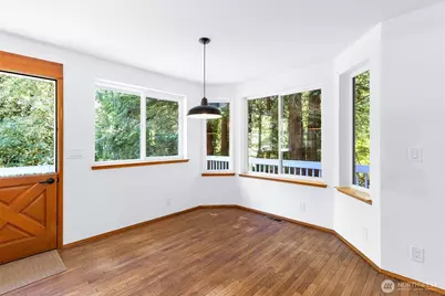 10095 NE Knight Road, Bainbridge Island, WA 98110 - Photo 8