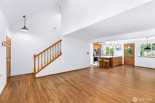 10095 NE Knight Rd, Bainbridge Island, WA 98110 - Photo 6