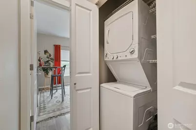 8745 Greenwood Avenue N #115, Seattle, WA 98103 - Photo 24