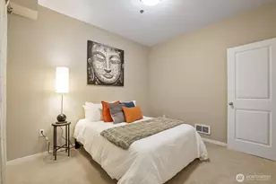 8745 Greenwood Ave N, Seattle, WA 98103 - Photo 16