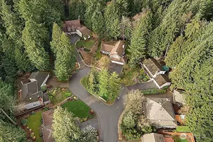 21016 NE 36th St, Sammamish, WA 98074 - Photo 26