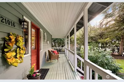 21016 NE 36th Street, Sammamish, WA 98074 - Photo 2