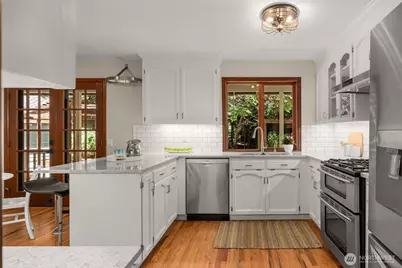 21016 NE 36th Street, Sammamish, WA 98074 - Photo 6