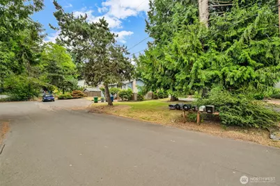 302 N 188th Street, Shoreline, WA 98133 - Photo 30