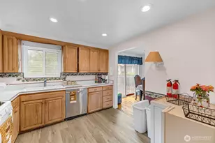 302 N 188th St, Shoreline, WA 98133 - Photo 14