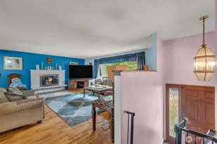 302 N 188th St, Shoreline, WA 98133 - Photo 4
