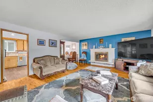 302 N 188th St, Shoreline, WA 98133 - Photo 6