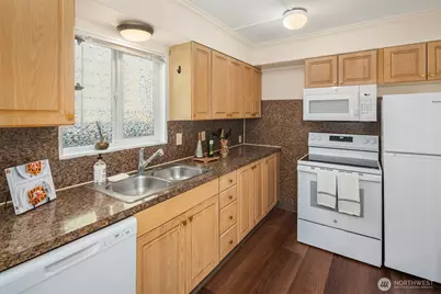 332 NE 50th Street, Seattle, WA 98105 - Photo 6