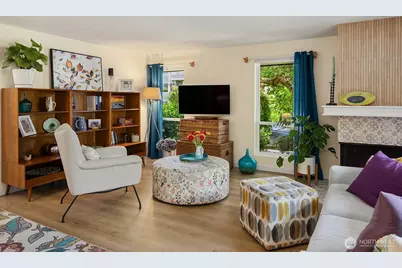 242 4th Avenue S #1, Edmonds, WA 98020 - Photo 4