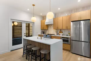 9549 Evanston Ave N, Seattle, WA 98103 - Photo 18