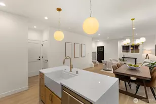 9549 Evanston Ave N, Seattle, WA 98103 - Photo 22