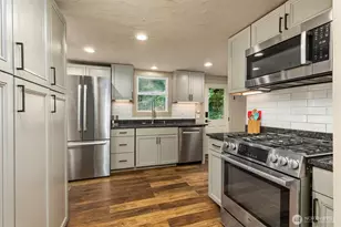 8233 NE 169th St, Kenmore, WA 98028 - Photo 8