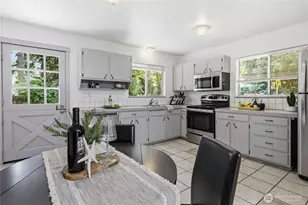9191 NE Loughrey Ave, Indianola, WA 98342 - Photo 8