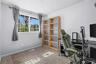 19320 Crescent Dr E, Spanaway, WA 98387 - Photo 16