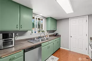 19320 Crescent Dr E, Spanaway, WA 98387 - Photo 8