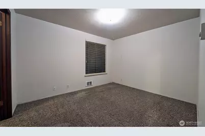 1627 NE 199th Place, Shoreline, WA 98155 - Photo 16
