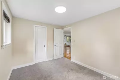 627 SW 106th Street, Seattle, WA 98146 - Photo 14