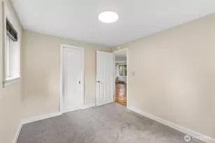 627 SW 106th St, Seattle, WA 98146 - Photo 14