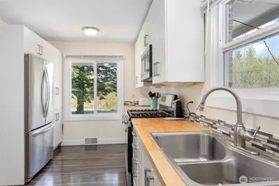 997 W Larson Road, Bellingham, WA 98226 - Photo 14