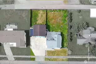 136 First St, Sumas, WA 98295 - Photo 1