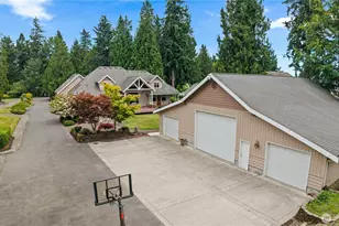 2110 43rd St SE, Puyallup, WA 98372 - Photo 2