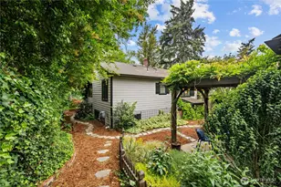 3924 S Pilgrim St, Seattle, WA 98118 - Photo 32