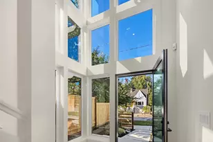 7342 20th Ave NW, Seattle, WA 98117 - Photo 2