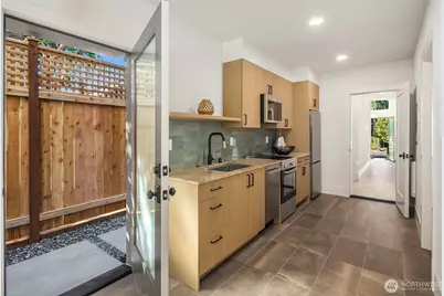 7342 20th Avenue NW, Seattle, WA 98117 - Photo 26