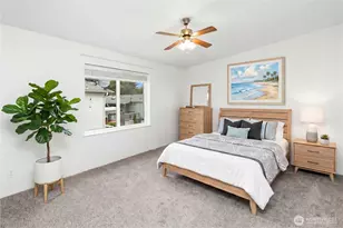 600 NE Saturn Ln, Bremerton, WA 98311 - Photo 10