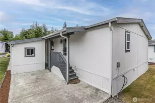 600 NE Saturn Ln, Bremerton, WA 98311 - Photo 22
