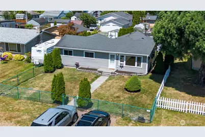 456 E Street, Blaine, WA 98230 - Photo 2
