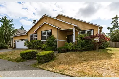 2749 SW Fairway Point Drive, Oak Harbor, WA 98277 - Photo 2