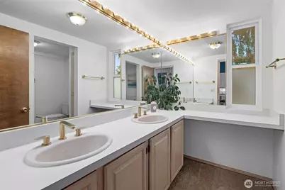 27009 10th Avenue S, Des Moines, WA 98198 - Photo 14