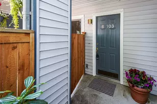 12680 NE 10th Pl, Bellevue, WA 98005 - Photo 2