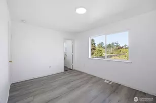 12705 6th Ave E, Tacoma, WA 98445 - Photo 20