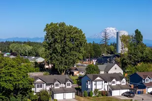 12705 6th Ave E, Tacoma, WA 98445 - Photo 1