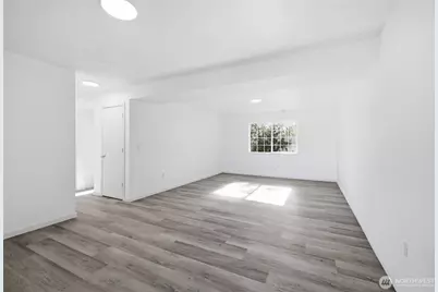 12705 6th Avenue E, Tacoma, WA 98445 - Photo 22