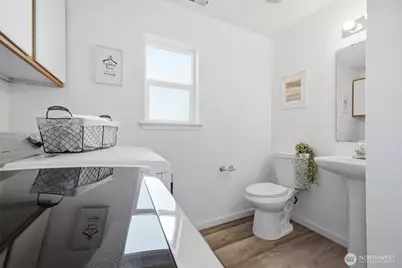 12705 6th Avenue E, Tacoma, WA 98445 - Photo 24