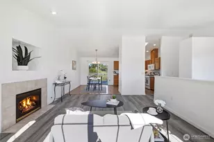 12705 6th Ave E, Tacoma, WA 98445 - Photo 6