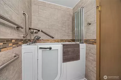 2111 W Terrace Avenue, Chelan, WA 98816 - Photo 16